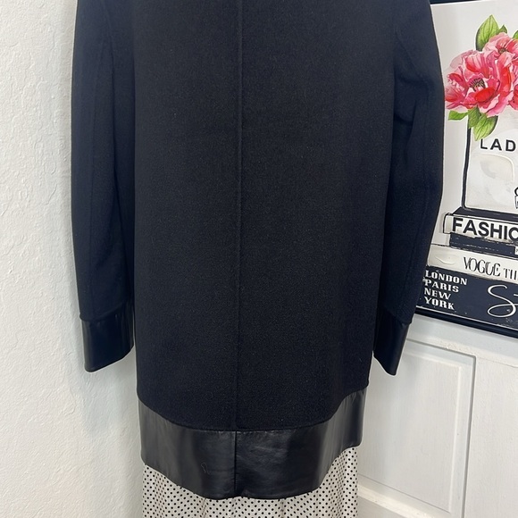 St. John Sewn by Hand Black Wool/Cashmere Blend Coat w/Lamb Leather Trim Size 6 - Picture 5 of 10